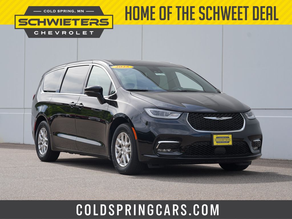 Diamond Black Crystal Pearlcoat 2025 Chrysler Pacifica Select FWD Minivan Front-Wheel Drive 9-Speed Automatic