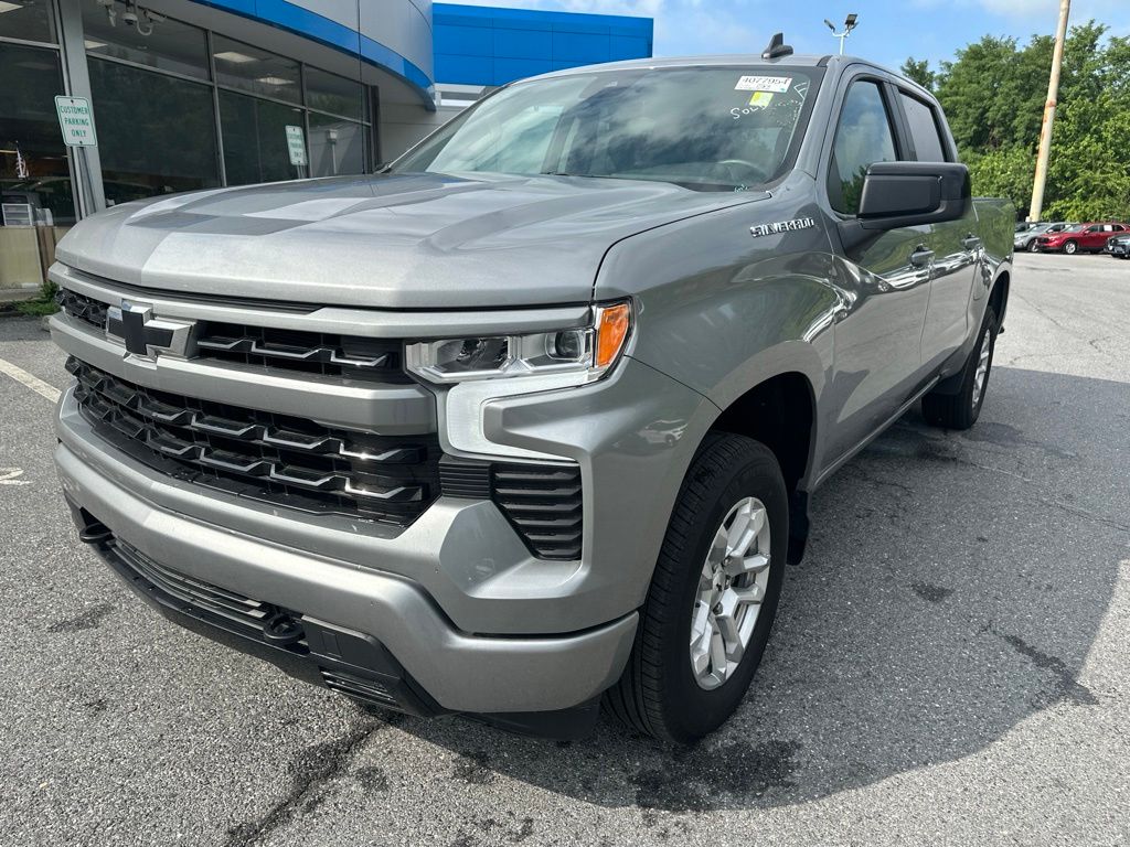 Sterling Gray Metallic 2024 Chevrolet Silverado 1500 Pickup Truck Four-Wheel Drive 8-Speed Automatic