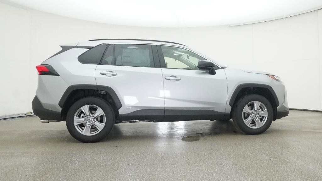 Thumbnail: 2025 Toyota RAV4 - 22