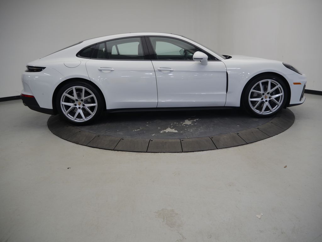 Thumbnail: 2026 Porsche Panamera - 8