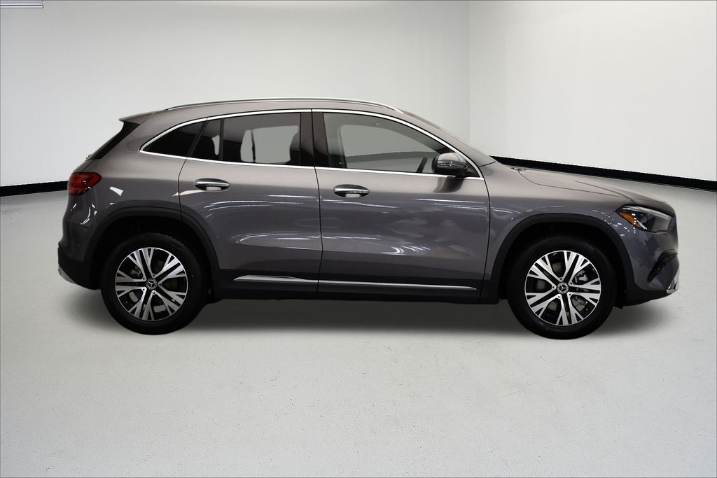 Thumbnail: 2026 Mercedes-Benz GLA - 6