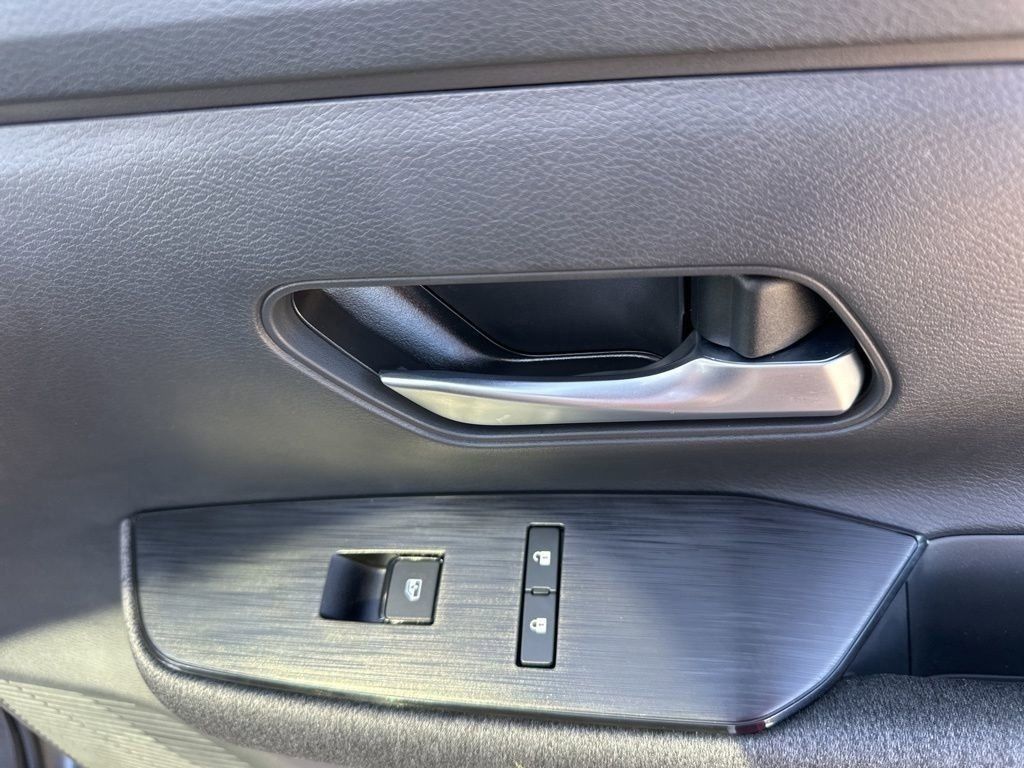 2025 Gun Metallic Nissan Kicks SV FWD SUV