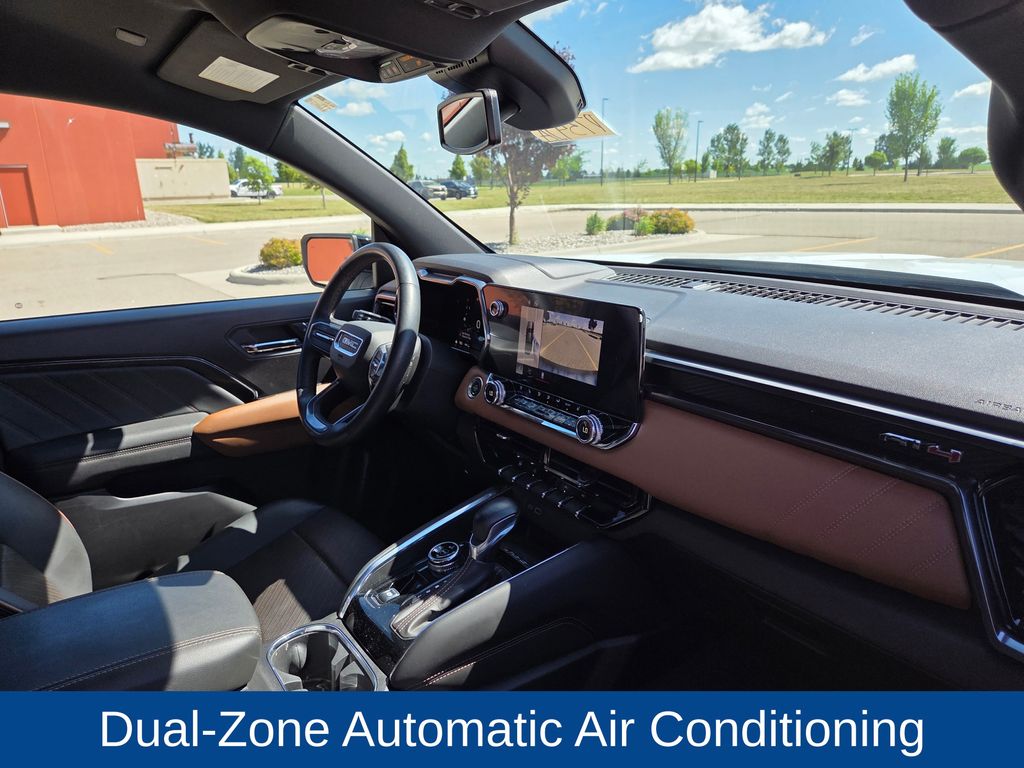 2023 GMC Canyon 4WD Crew Cab Short Box AT4