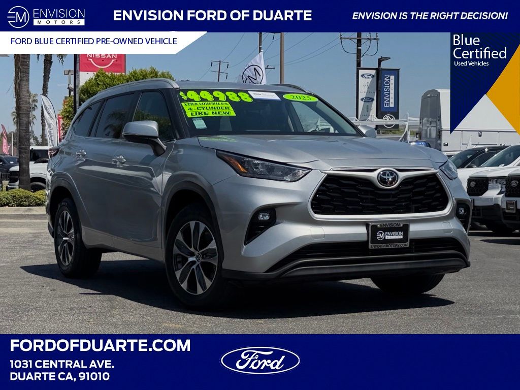 Celestial Silver Metallic 2025 Toyota Highlander SUV / Crossover Front-Wheel Drive 8-Speed Automatic