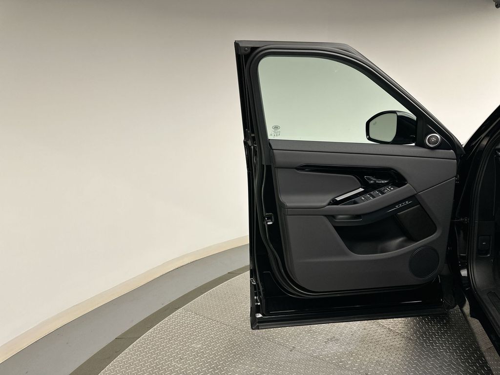 2026 Land Rover Range Rover Evoque S 8
