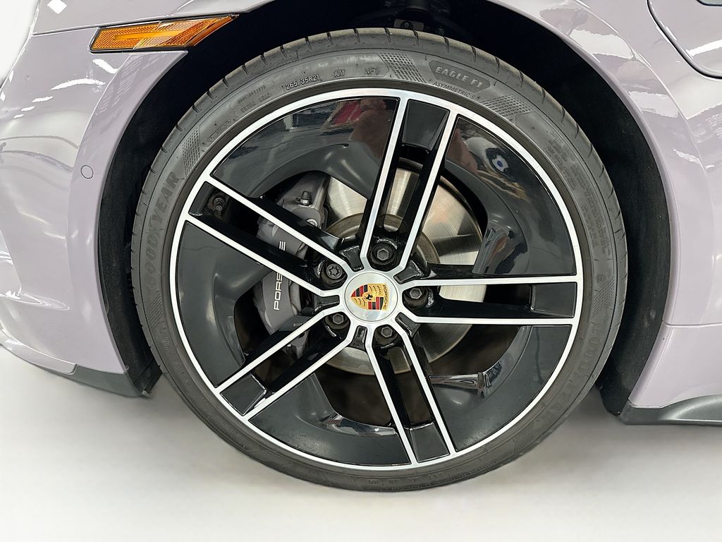 Thumbnail: 2025 Porsche Taycan - 30