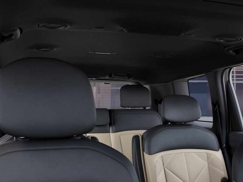 New 2027 Glacial White Kia EX image 27