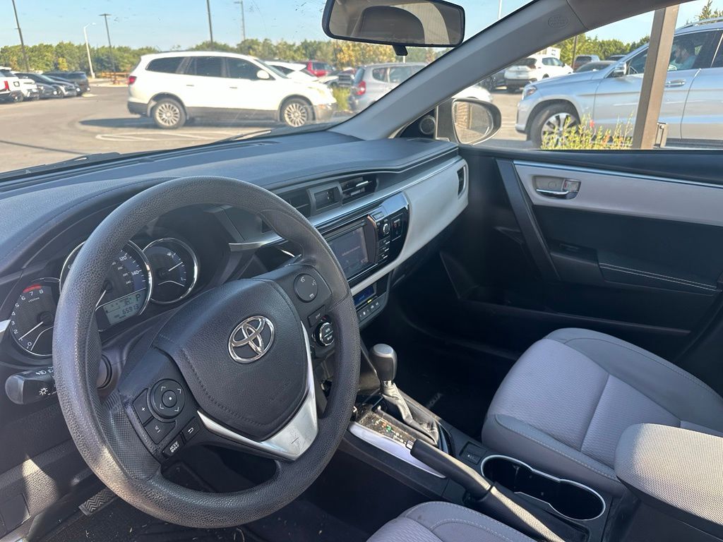 Thumbnail: 2015 Toyota Corolla - 5