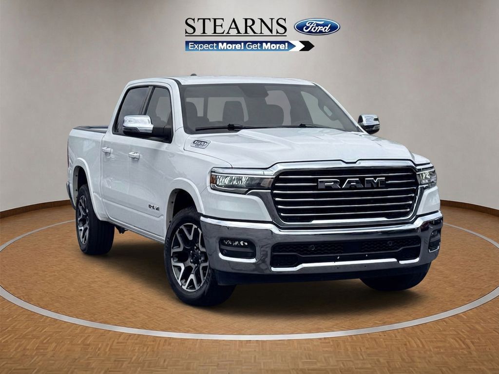 Bright White Clearcoat 2025 RAM 1500 Pickup Truck Four-Wheel Drive 8-Speed Automatic