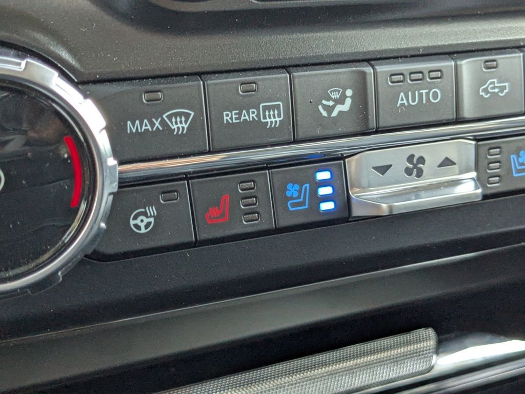 2025 Ford F-550 Chassis LARIAT