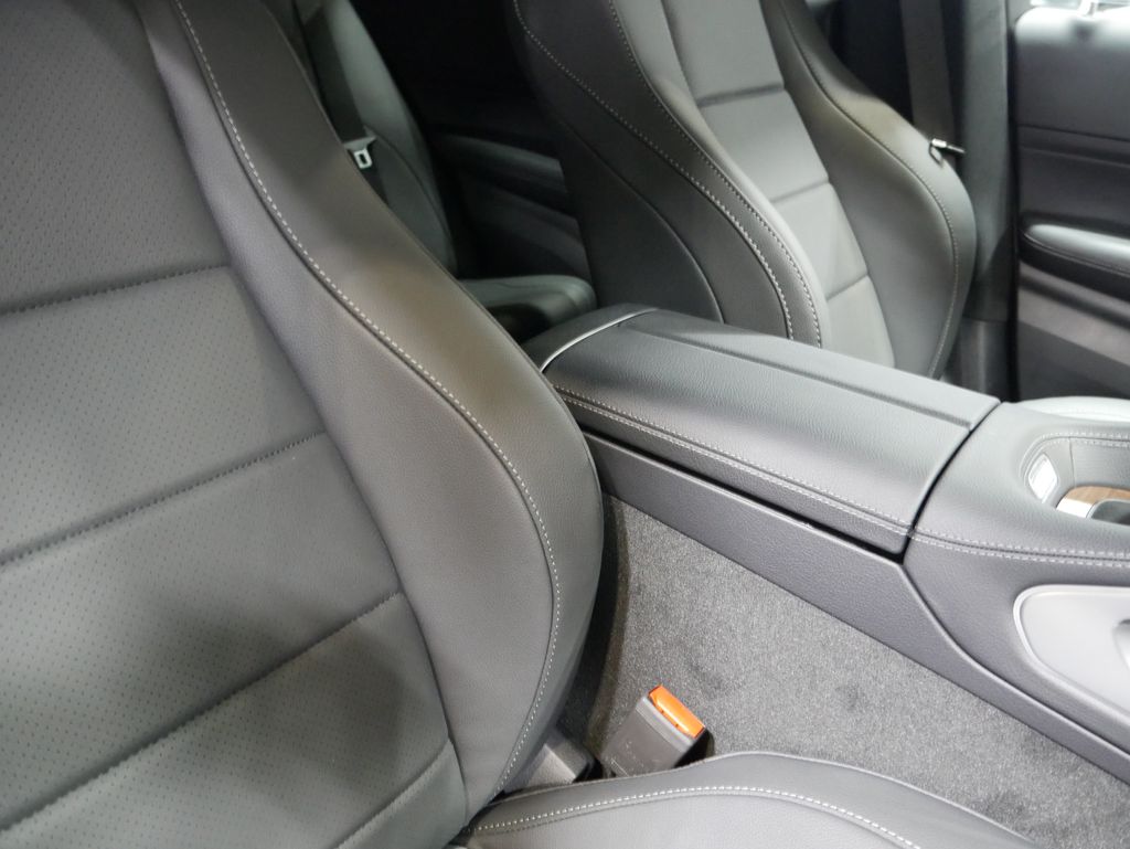 Thumbnail: 2026 Mercedes-Benz GLE - 31