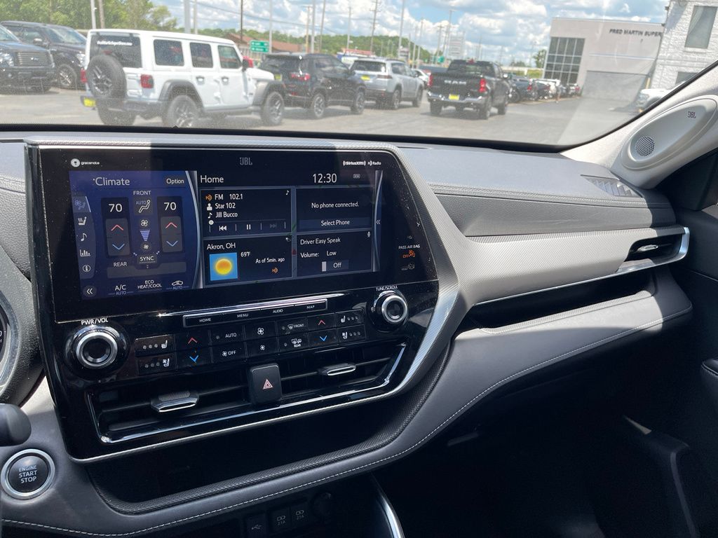 used 2020 Toyota Highlander car, priced at $36,000