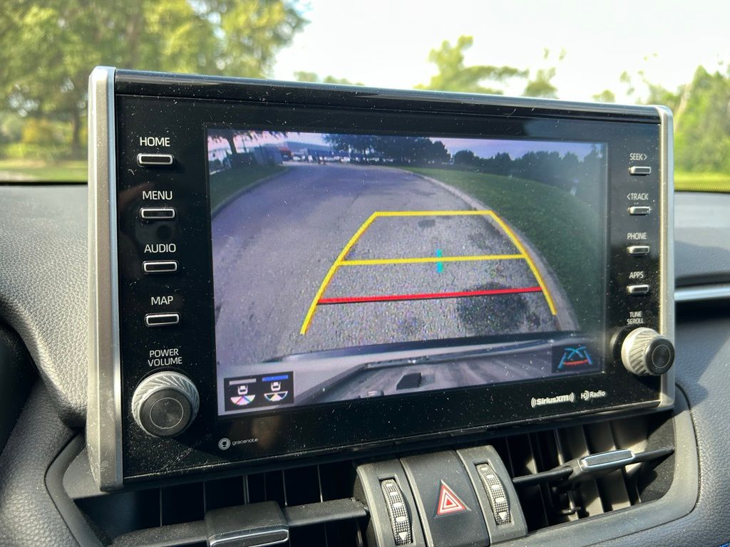 Thumbnail: 2022 Toyota RAV4 - 25