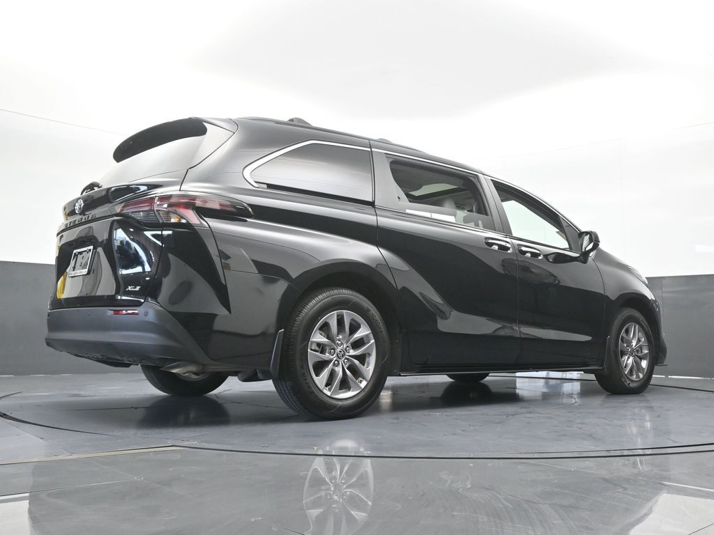 Used 2025 Midnight Black Metallic Toyota XLE image 64