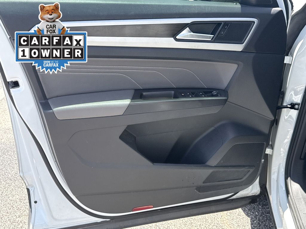 2022 Volkswagen Atlas 3.6L V6 SE w/Technology White at Bayway Cadillac of The Woodlands