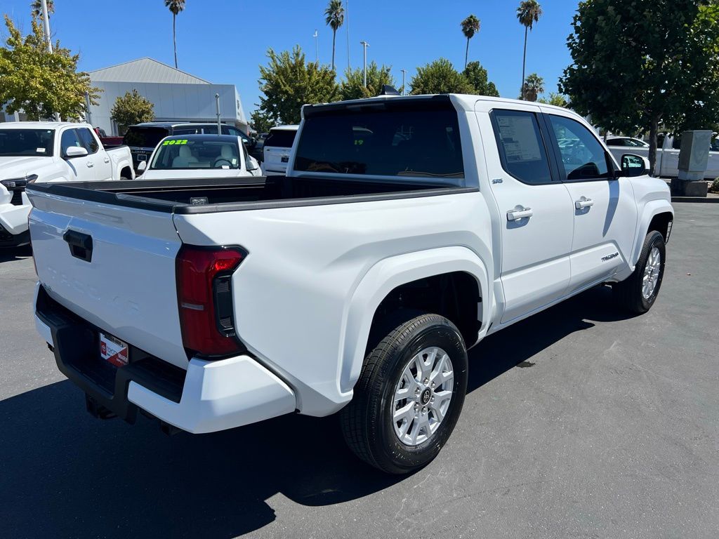 2025 Toyota Tacoma SR5 Double Cab photo 3
