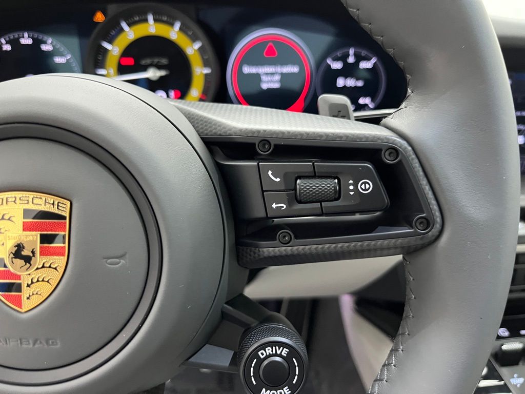 Thumbnail: 2023 Porsche 911 - 14