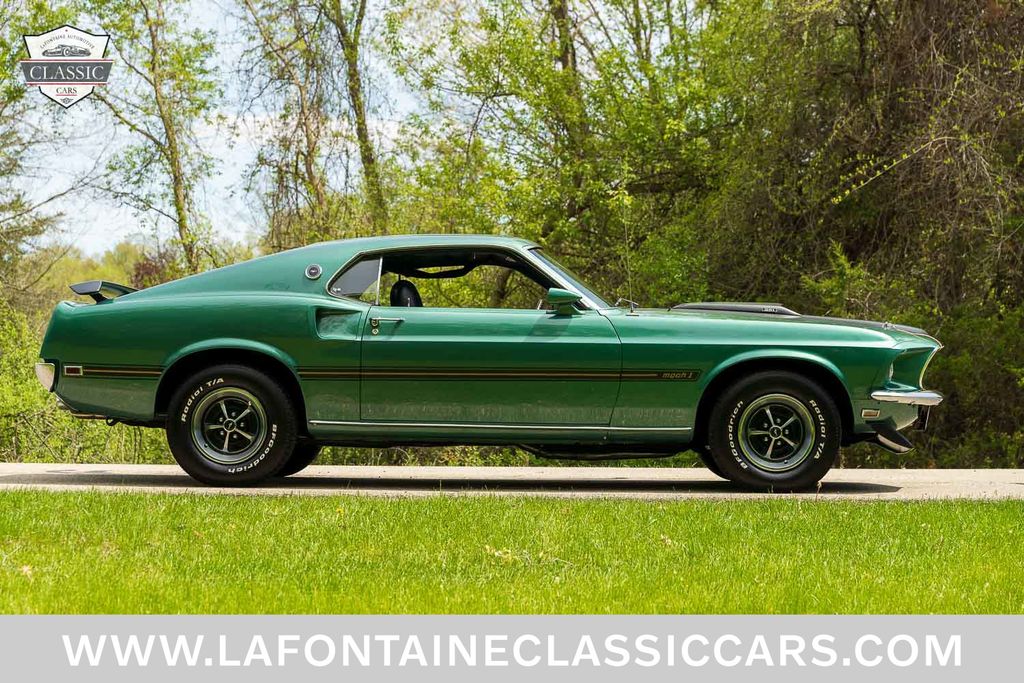 1969 Ford Mustang 12