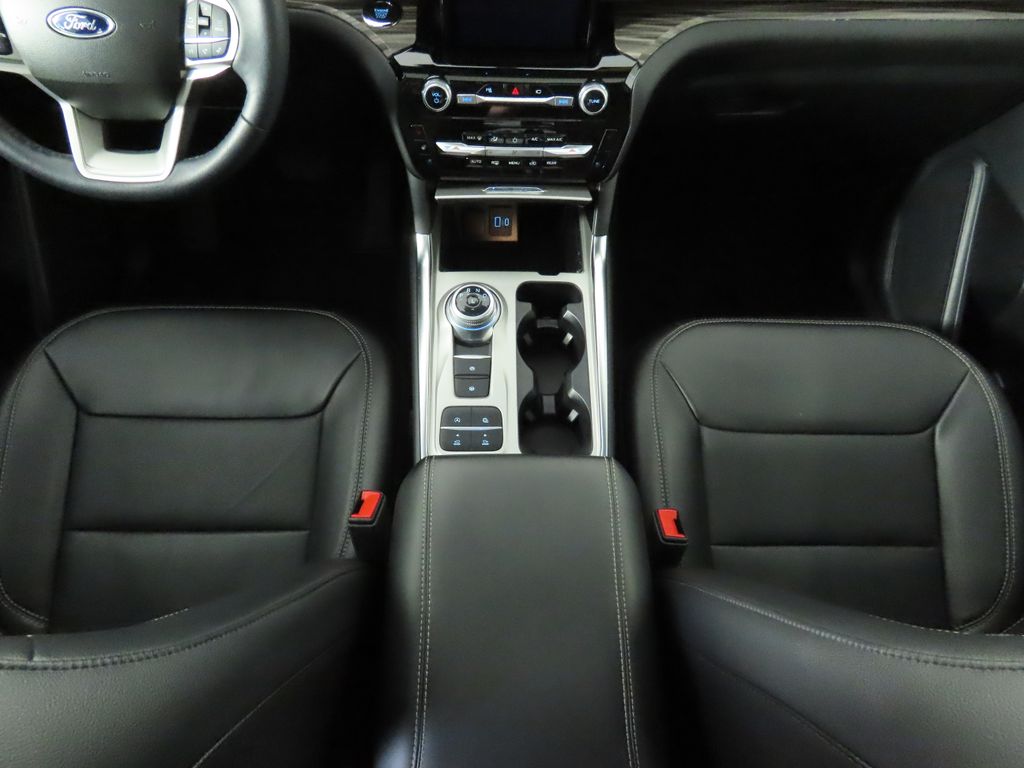 2023 Ford Explorer Limited 17
