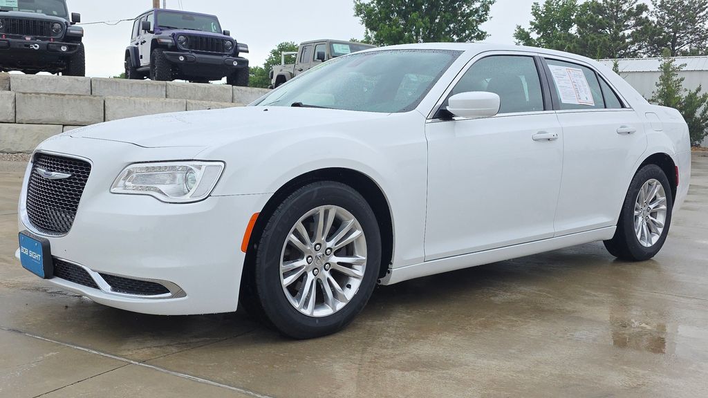 2019 Chrysler 300 Touring