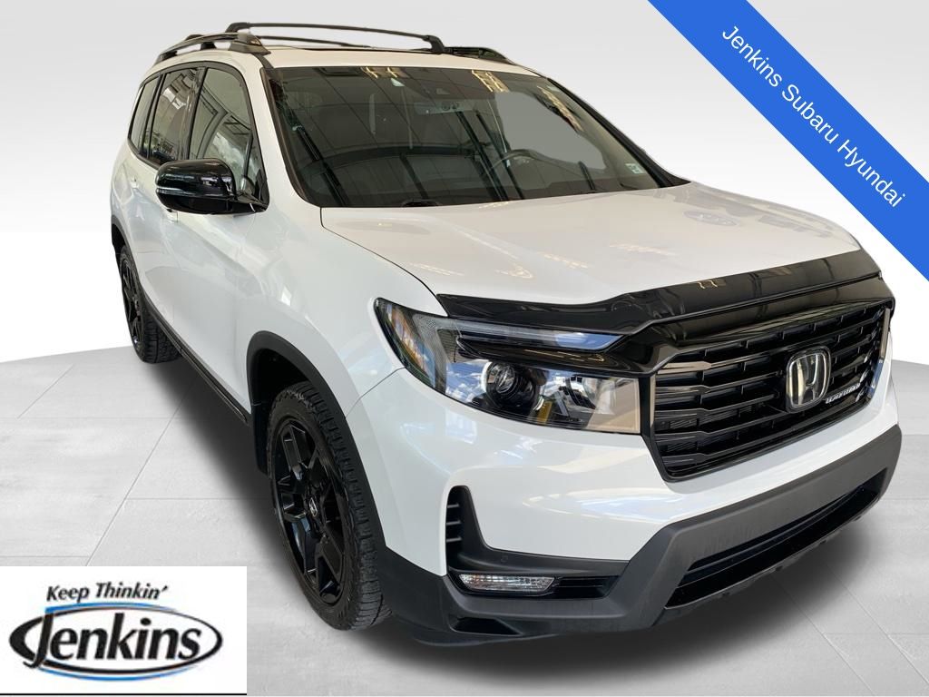 Platinum White Pearl 2024 Honda Passport SUV / Crossover All-Wheel Drive 9-Speed Automatic