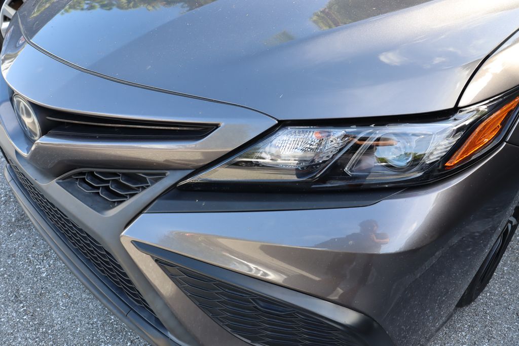 Thumbnail: 2021 Toyota Camry - 3
