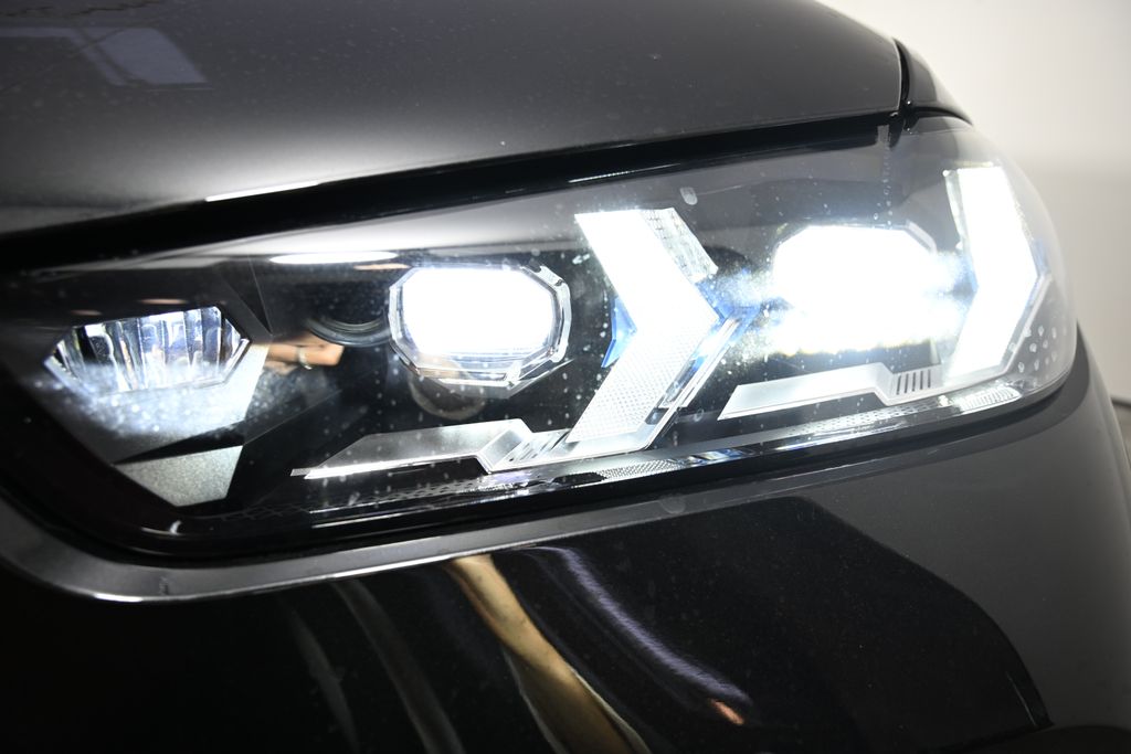 Thumbnail: 2026 BMW X5 - 9