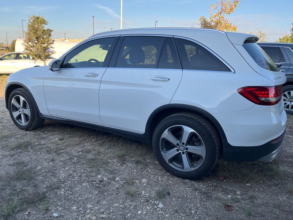 Thumbnail: 2017 Mercedes-Benz GLC - 4