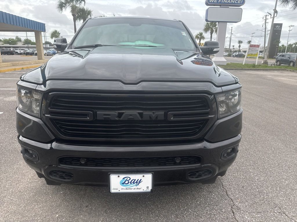 View vehicle photo 4