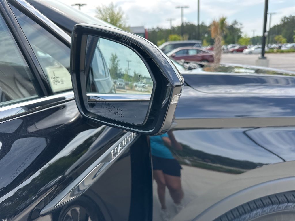 2022 Infinite Black Metallic Clearcoat Lincoln Nautilus Reserve AWD SUV