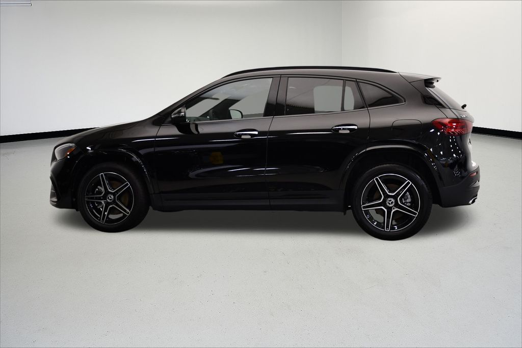 Thumbnail: 2025 Mercedes-Benz GLA - 2