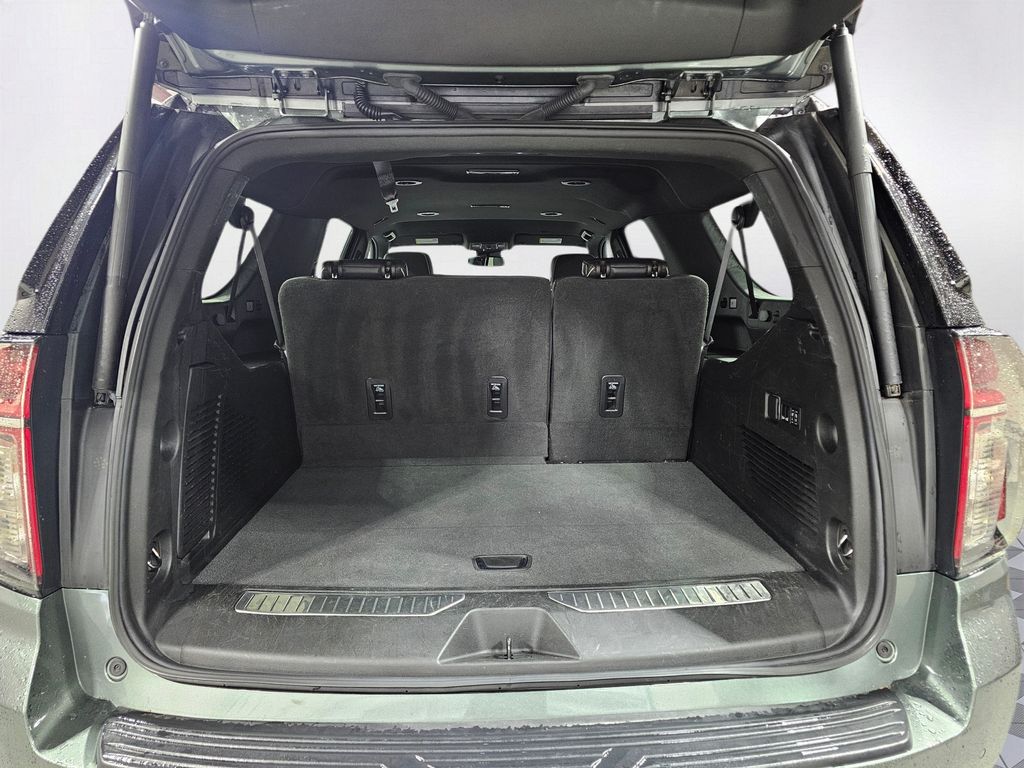 Used 2023  Chevrolet Premier image 12