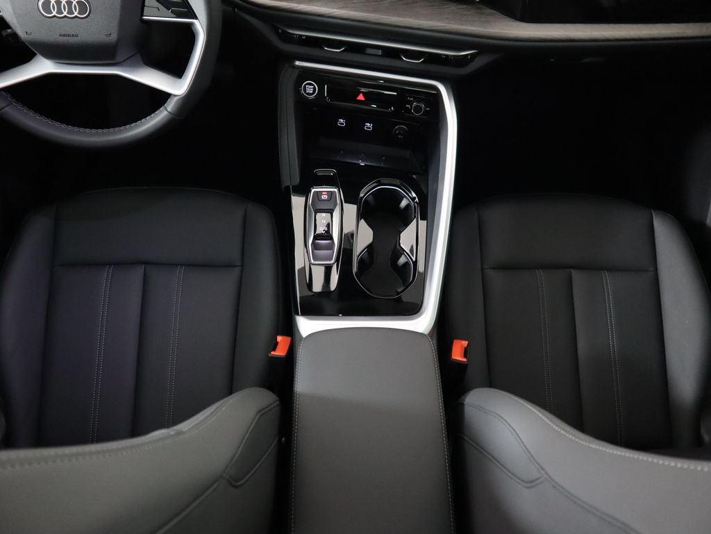 Thumbnail: 2025 Audi Q5 - 18