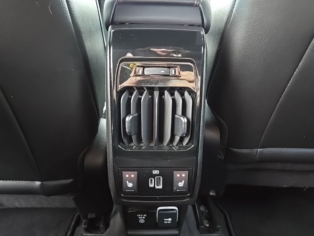 Used 2022 Red Jeep Limited image 42