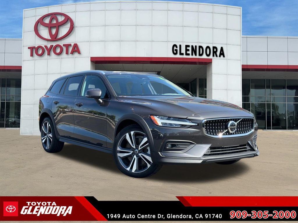 Gray 2025 Volvo V60 Cross Country B5 Plus AWD Wagon All-Wheel Drive Automatic