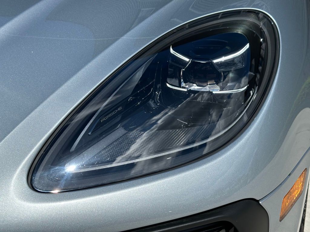 Thumbnail: 2025 Porsche Macan - 14