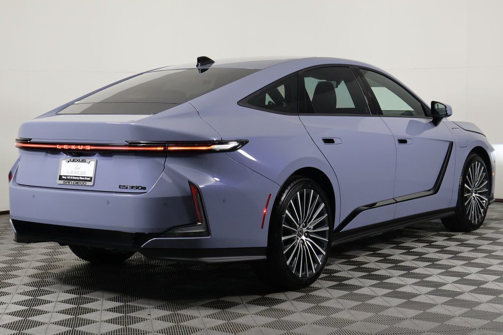 Thumbnail: 2026 Lexus ES - 2