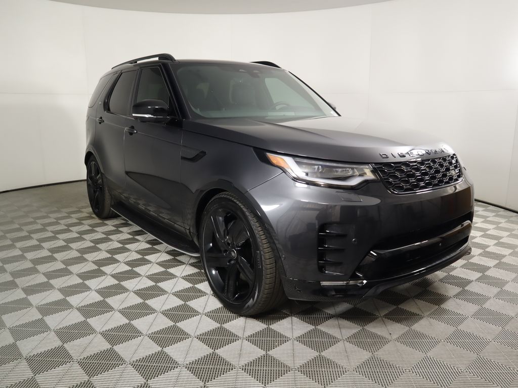 2025 Land Rover Discovery Dynamic SE 3