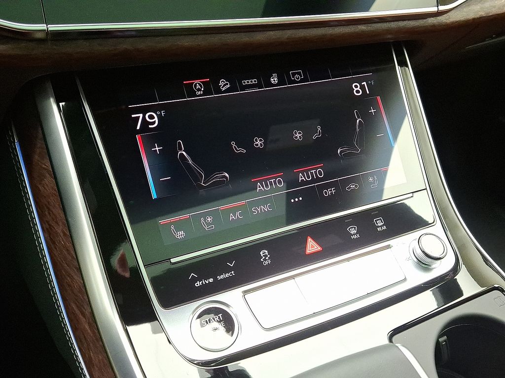 Thumbnail: 2026 Audi Q7 - 10