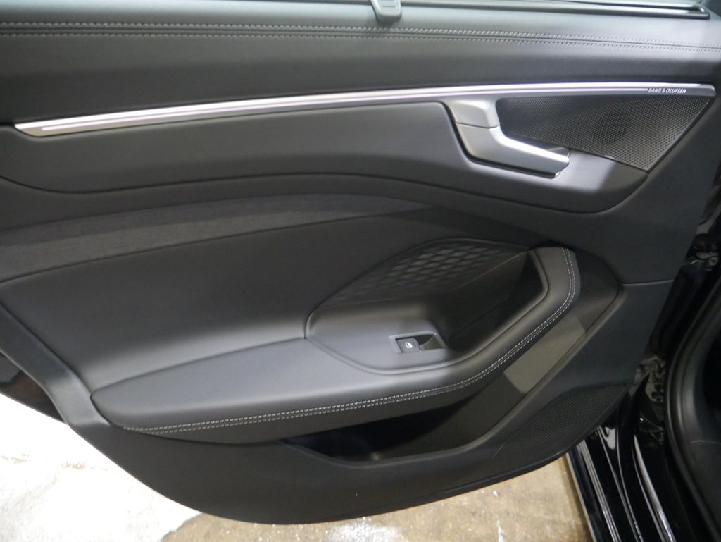 Thumbnail: 2026 Audi A6 - 20