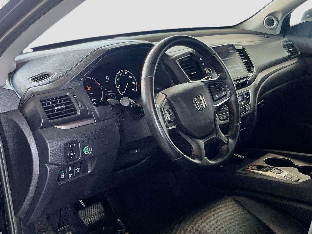 Used 2025 Black Honda RTL image 9