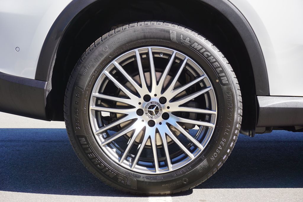 Thumbnail: 2026 Mercedes-Benz GLC - 17