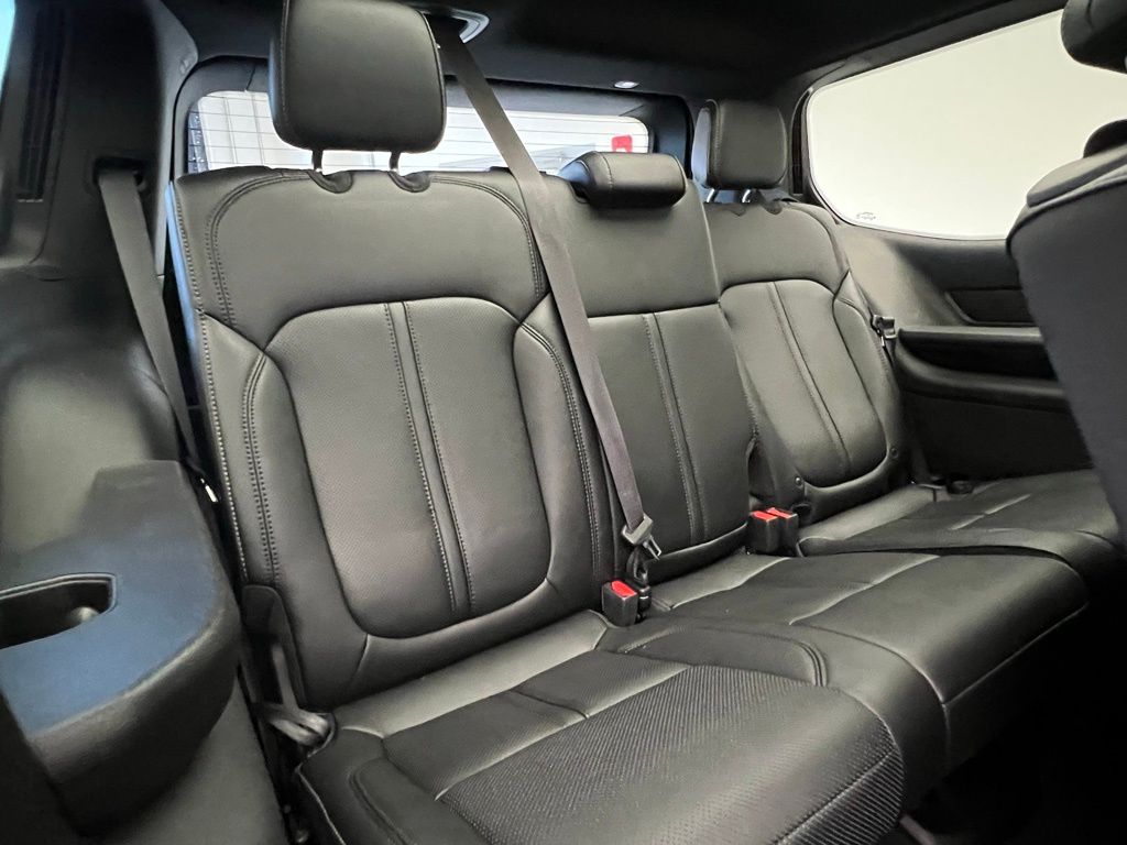 Thumbnail: 2023 Jeep Wagoneer - 9