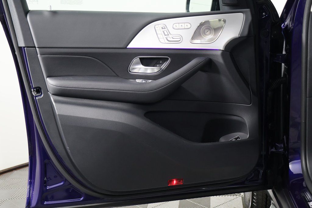 Thumbnail: 2026 Mercedes-Benz GLE - 7