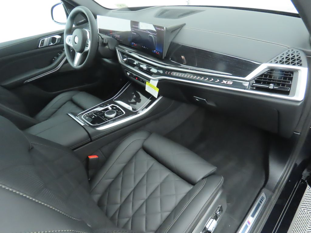 Thumbnail: 2026 BMW X5 - 18