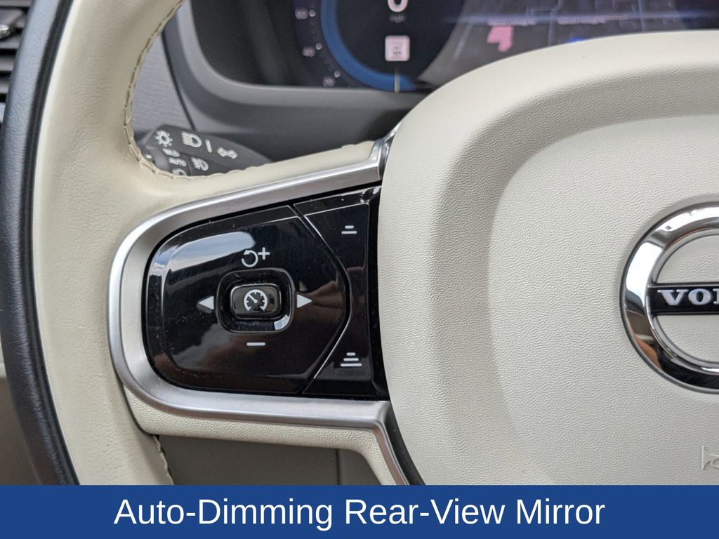 2023 Volvo XC90 B6 Plus 7-Seater