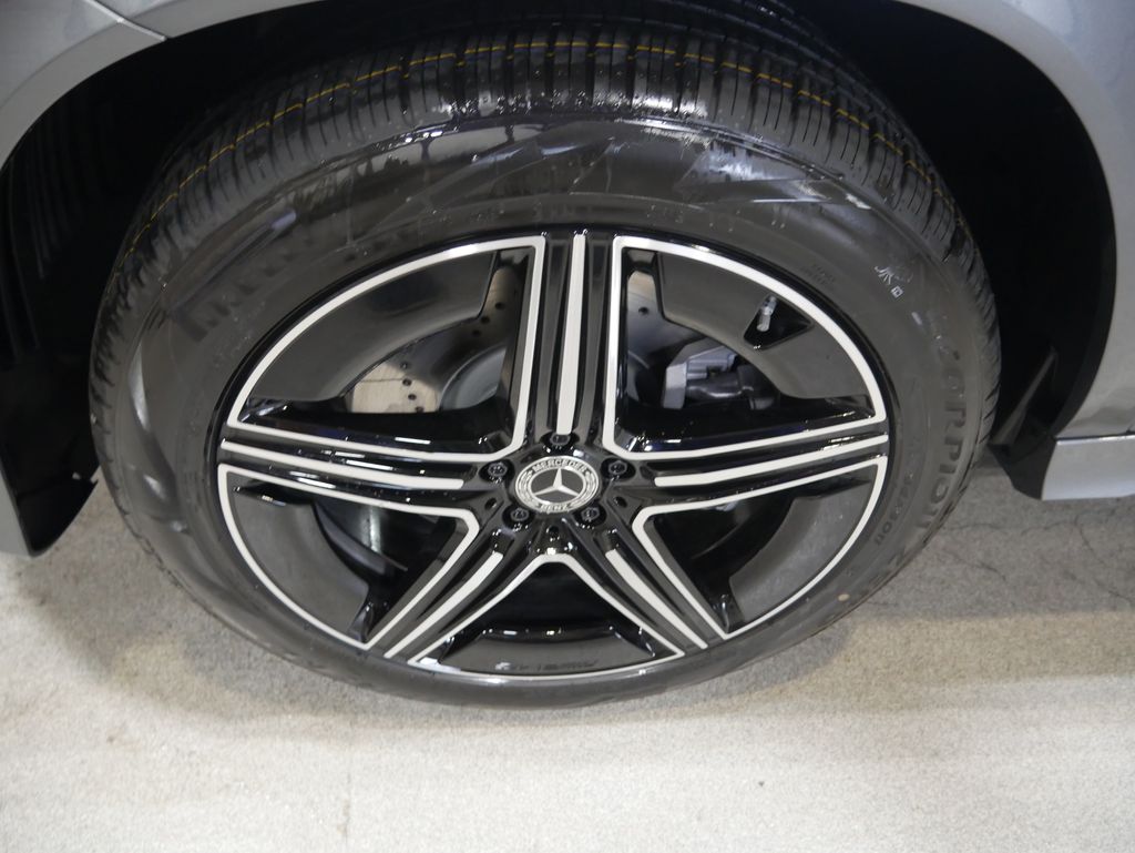 Thumbnail: 2026 Mercedes-Benz GLE - 12