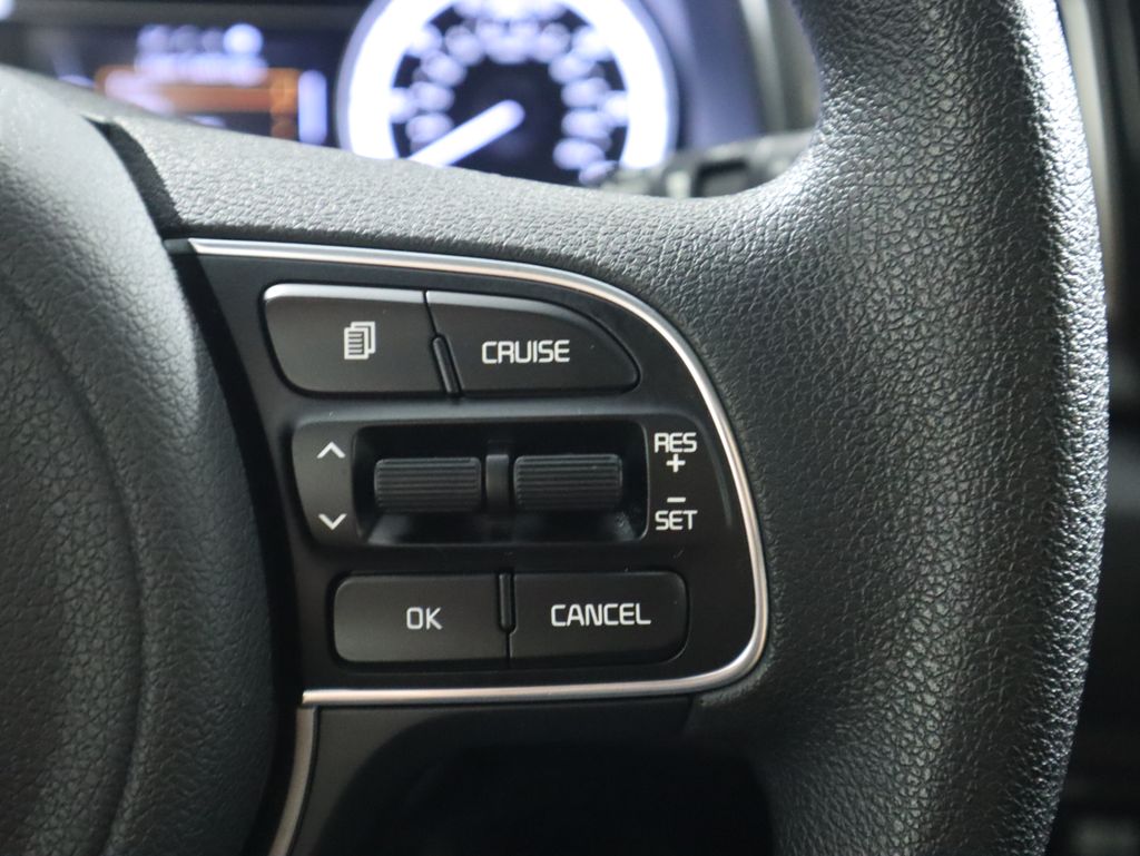 Thumbnail: 2019 Kia Niro - 12