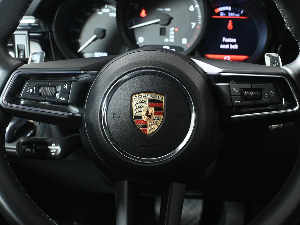 Thumbnail: 2025 Porsche Macan - 19