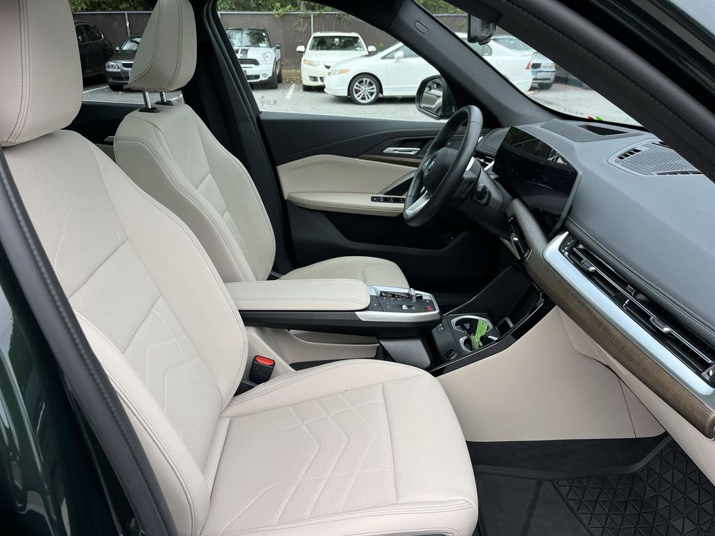 Thumbnail: 2025 BMW X1 - 25